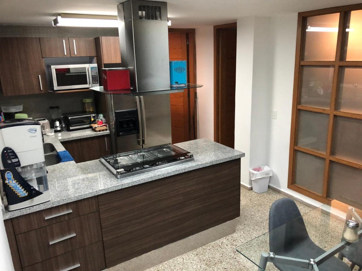 Отель Caravansaro Vazquez De Mella 347 Polanco Мехико Экстерьер фото