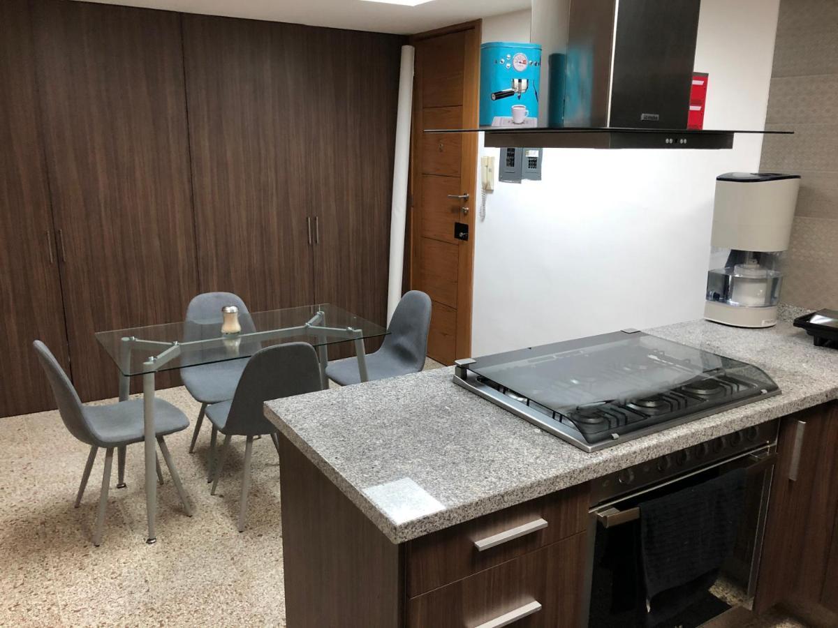 Отель Caravansaro Vazquez De Mella 347 Polanco Мехико Экстерьер фото